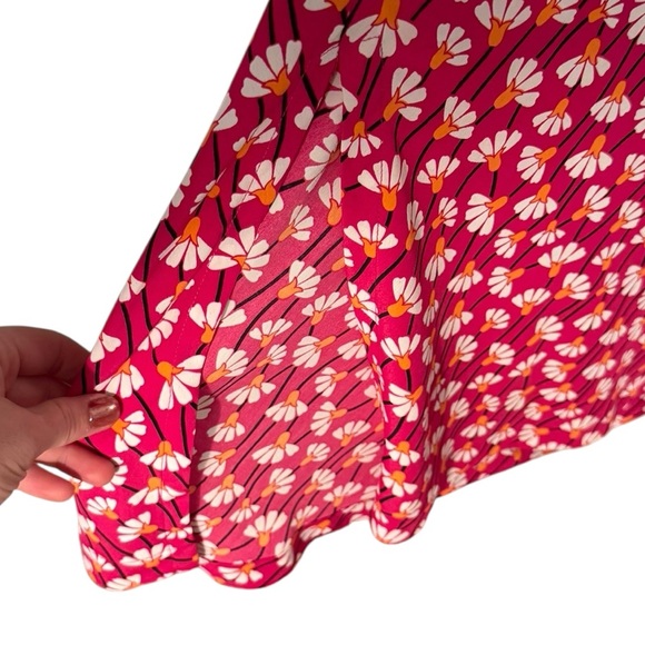 Women’s—Anne Klein Bright Magenta Sleeveless V-Neck Belted Maxi Dress. Size XL. - Picture 9 of 16